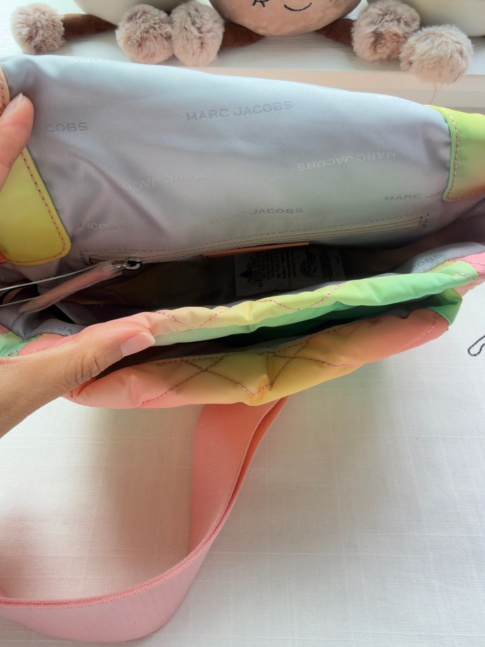 NWOT 🌈 Marc Jacobs Diamond Quilt Utility Messenger Bag in Desert Sun Multi - Picture 6 of 8